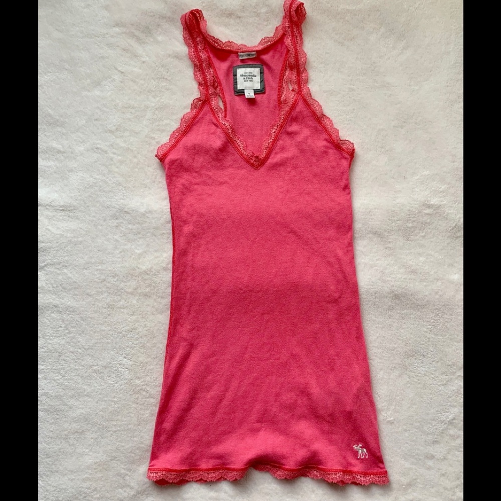 🍍 Abercrombie & Fitch pink lace trim tank size S